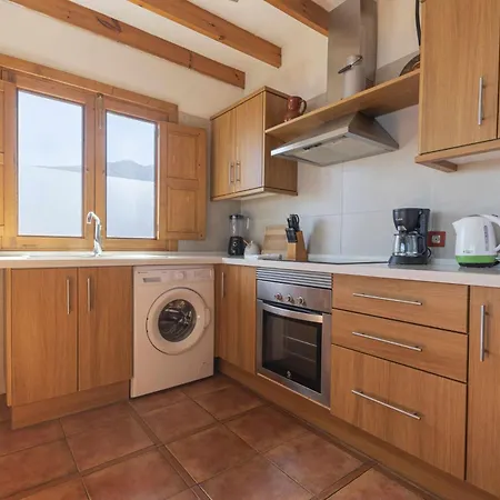 Montana Ilusion Parking ,wifi, Bbk Y Vistas