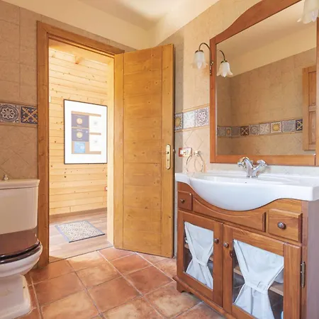 Montana Ilusion Parking ,wifi, Bbk Y Vistas * לה אורוטבה