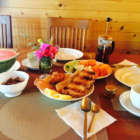 Montana Ilusion Parking ,wifi, Bbk Y Vistas בקתה לה אורוטבה