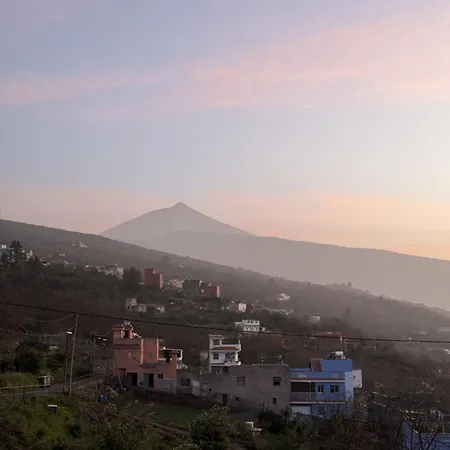 Montana Ilusion Parking ,wifi, Bbk Y Vistas Horská chata *