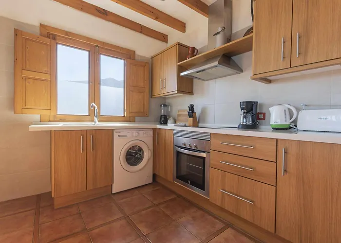 Montana Ilusion Parking ,wifi, Bbk Y Vistas.